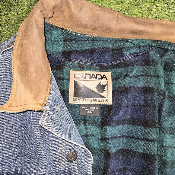 Denim Jean Jacket with Tan Collar Vintage 2000's - Picture 7 of 12